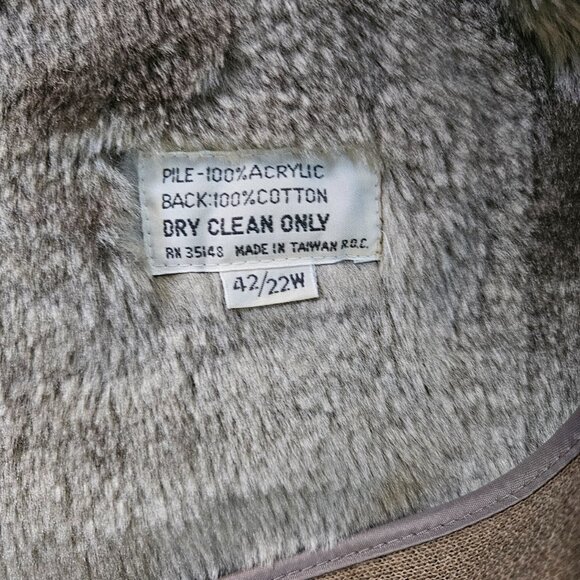 Classic Tan Trench Coat - Picture 7 of 11